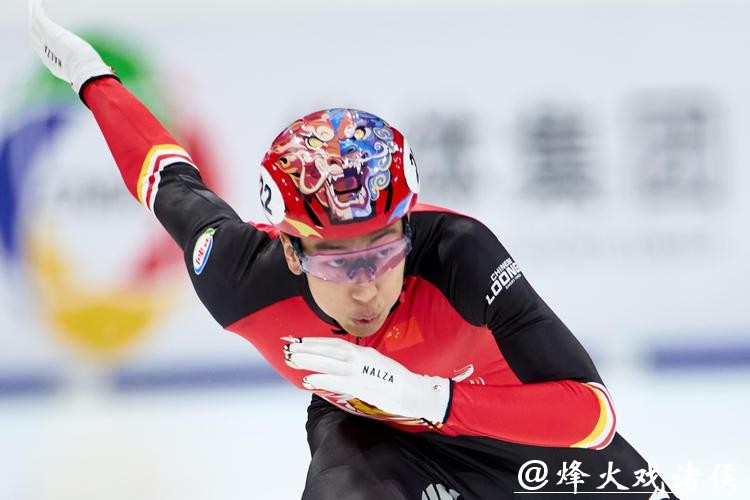 中国短道速滑队进行公开训练 正视挑战力争米兰创佳绩