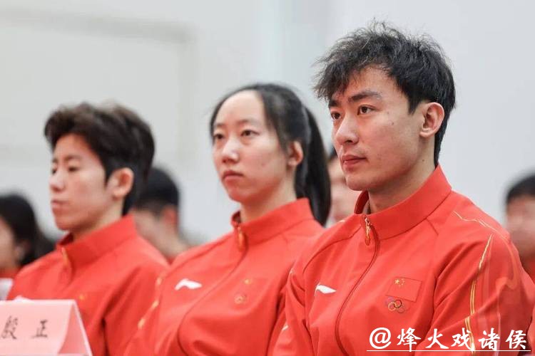 亮点和挑战并存——访米兰冬奥会中国体育代表团秘书长王磊